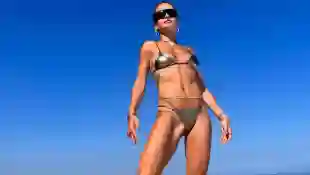 Rita Ora im Bikini