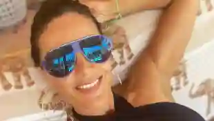 Nazan Eckes posiert für Instagram-Selfie im Cut-out-Badeanzug