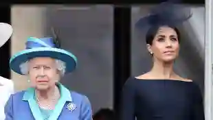 Königin Elisabeth II. und Herzogin Meghan im Juli 2018 in London