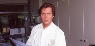 Sigmar Solbach in seiner Rolle als „Dr. Stefan Frank"