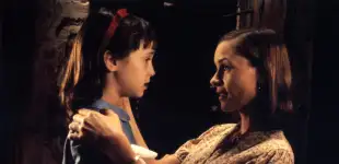 „Matilda“ „Fräulein Honig“ (Embeth Davidtz) heute