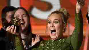 Adele teilte ihren Grammy wortwörtlich mit Beyoncé