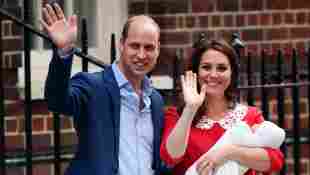 Prinz William und Herzogin Kate verlassen mit ihrem dritten Kind das Krankenhaus