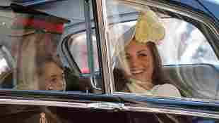 Prinz William, Prinz George und Herzogin Kate nach der Hochzeit.