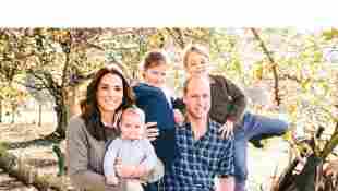 Weihnachtskarte der Royals: Herzogin Kate, Prinz Louis, Prinzessin Charlotte, Prinz William und Prinz George