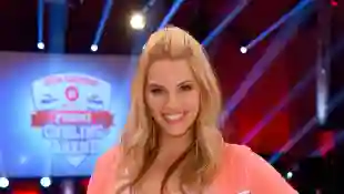 „Curvy-Model“ Angelina Kirsch bei 'Der Grosse RTL2 Promi Curling Abend'