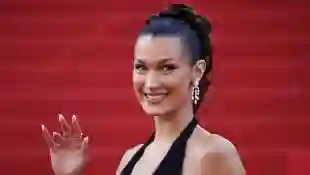 bella hadid heiß sexy freizügig hüllenlos durchsichtig look body