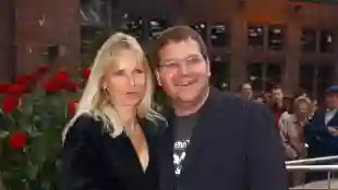 Elton mit seiner Ehefrau Yvonne