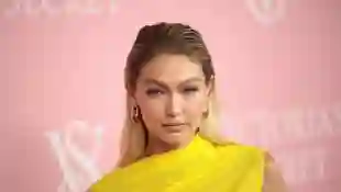 Topmodel Gigi Hadid auf dem Roten Teppich für Victoria's Secret im September 2023