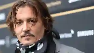 Johnny Depp nimmt an der Premiere von "Crock of Gold: Ein paar Runden mit Shane McGowan" während der 16. Zürcher Filmfestspiele teil.