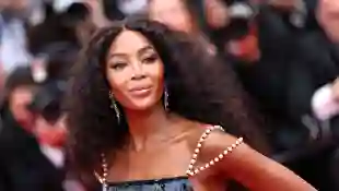 naomi campbell freizügig heiß sexy fotoshooting