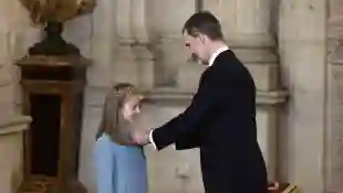 König Felipe VI. von Spanien verleiht seiner Tochter Prinzessin Leonor den Orden des goldenen Vlies, spanische Königsfamilie, spanische Royals
