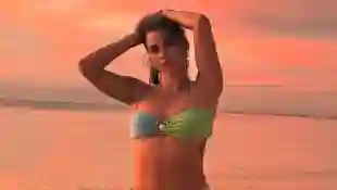 sarah engels heiß freizügig haut bikini body sixpack muskeln