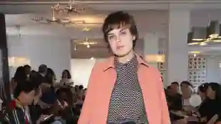 Tallulah Willis besucht die Modenschau des Eckhaus Latta.