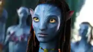 Zoe Saldana in "Avatar" sexy