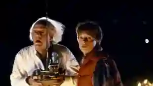 "Marty McFly" (Michael J. Fox) und "Doc Brown" (Christopher Lloyd) im Film "Zurück ind die Zukunft"