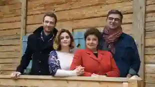 Der Bergdoktor Heiko Ruprecht, Ronja Forcher,, Monika Baumgartner und Hans Sigl