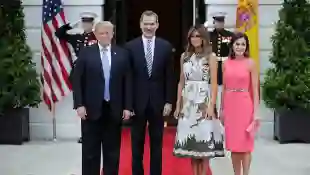 Donald Trump, König Felipe, Melania Trump und Königin Letizia posieren gemeinsam für ein Foto