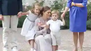 Prinzessin Estelle und Prinz Oscar entzücken am Geburtstag ihrer Mutter Victoria