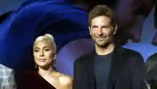 Bradley Cooper singt Lady Gaga A Star is Born