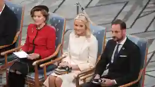 Königin Sonja, Mette-Marit und Prinz Haakon bei der Friedensnobelpreis-Verleihung 2019