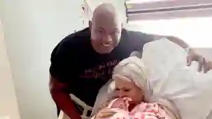 Sophia Vegas mit Tochter Amanda im Krankenhaus