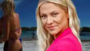 Valentina Pahde Bikini kuschelt