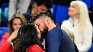 Olivier Giroud Frau So Glucklich Ist Er Mit Seiner Jennifer