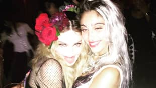Lauter Tattoos So Sehr Hat Sich Madonnas Tochter Lourdes Verandert