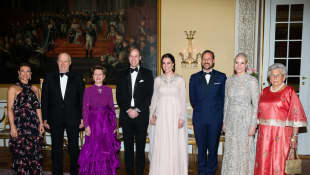 König Harald, Königin Sonja, Prinz William, Herzogin Kate, Prinz Haakon und Prinzessin Mette-Marit