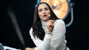 Amira Pochers neuer Podcast-Partner ist ihr Bruder