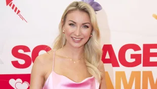 anna carina woitschack heiß sexy freizügig hüllenlos playboy backstage shooting bikini