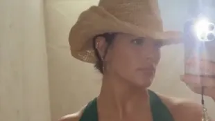 Ashley Graham sexy Badeanzug