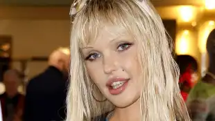 Bonnie Strange beauty doc schoenheits ops vlog