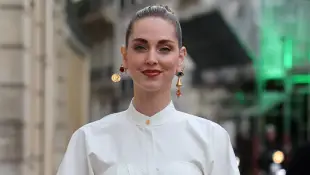 chiara ferragni heiß freizügig körpermitte bauchfrei look
