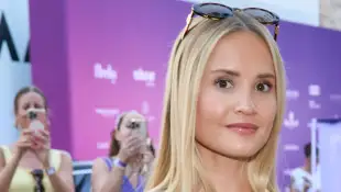 davina geiss heiß freizügig cut out kleid haut beine