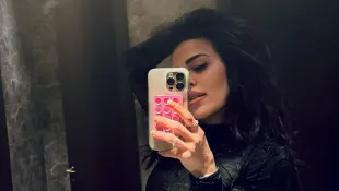 elena miras heiß kleid schwarz look verführung