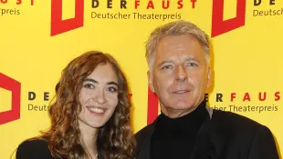 Emmy Pilawa ist die hübsche Tochter von Jörg Pilawa