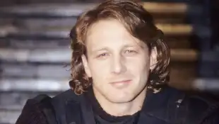 Hendrik Duryn am Set von "Team Berlin" 1999
