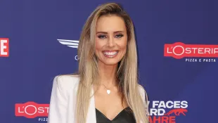 jenice heiß freizügig haut body bauchfrei look