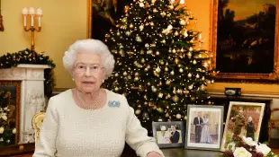 Königin Elisabeth II. nach der Aufzeichnung ihrer Weihnachtsgrüße im Jahr 2015