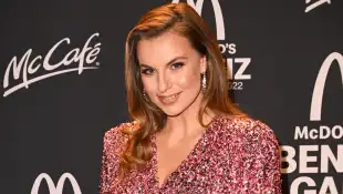 laura wontorra heiß sexy mini hotpants