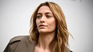 paris jackson roter teppich heiß hot freizügig