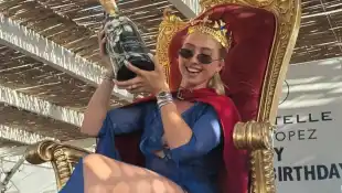 shania geiss heiß sexy transparent kleid geburtstag party