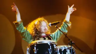 Barby Kelly, Mitglied der irischen Musikgruppe The Kelly Family, Auftritt circa 1993. Copyright: HartwigxValdmanis Nur r