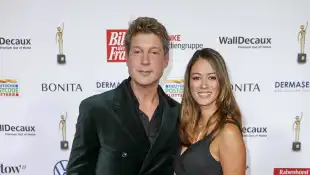 Sebastian Deyle mit seine Freundin Pia