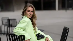 Lola Weippert Mega-Sixpack