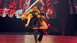 Rene Casselly und Kathrin Menzinger gewinnen "Let's Dance"-Weihnachtsshow