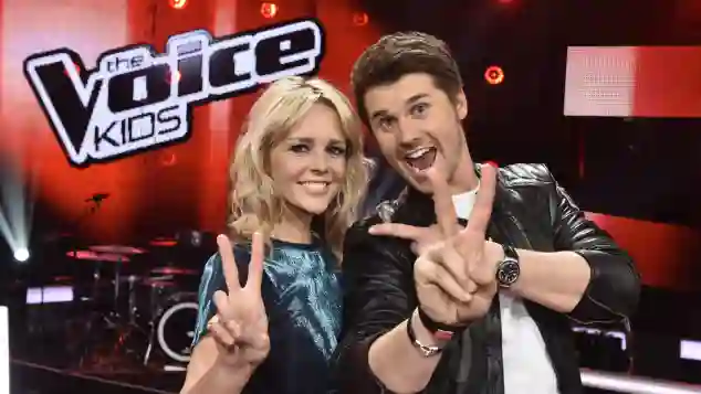 Chantal Janzen und Thore SchölemChantal Janzen und Thore Schölermann sind die Moderatoren bei "The Voice Kids"