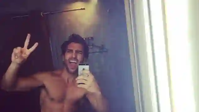 Elyas M'Barek heißeste Instagram Bilder Sixpack Schauspieler Selfie